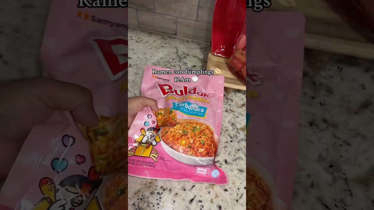 Cuando no puedo dormir me como mis sopas picosas😝
