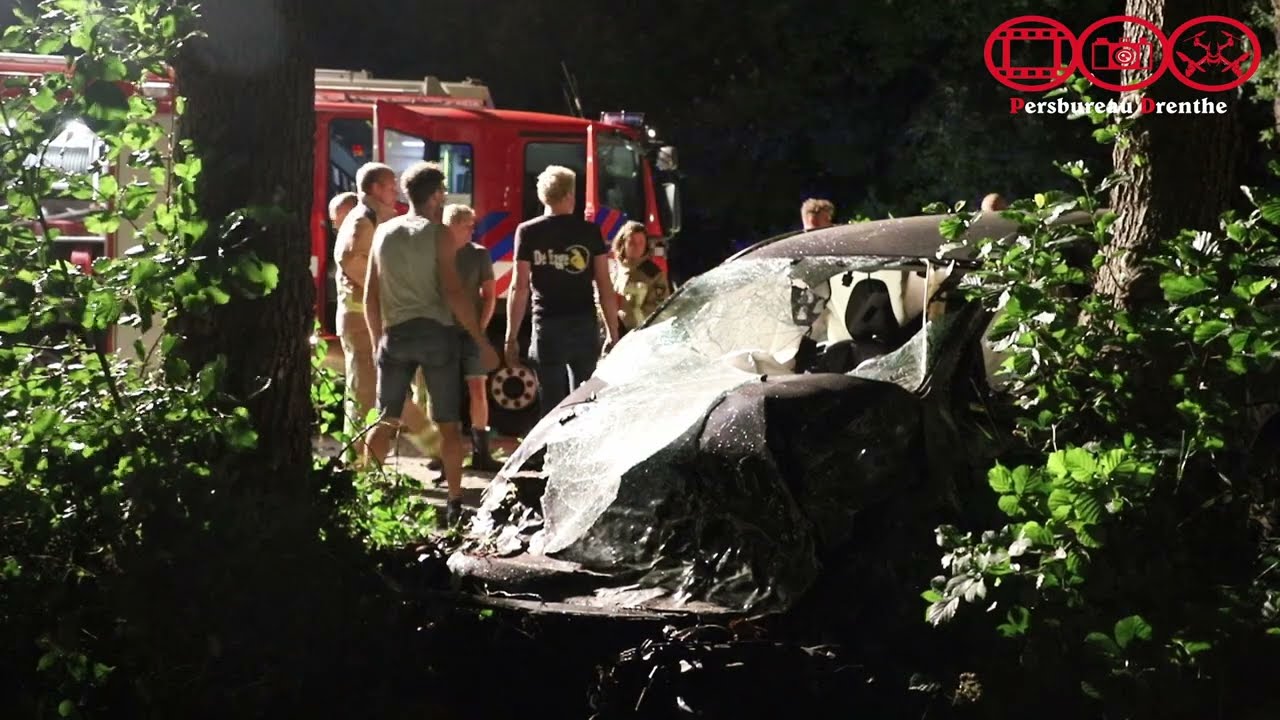 Brandweerman raakt zwaar gewond op weg naar uitruk bij Koekange