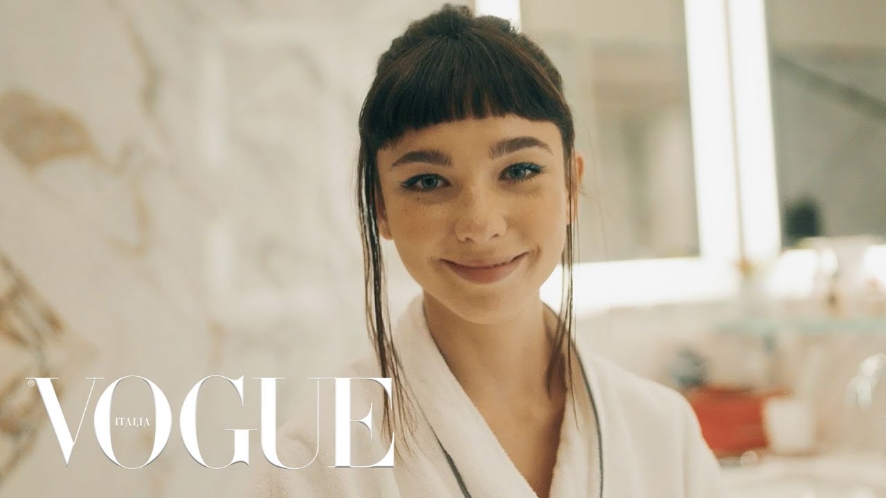 Matilda De Angelis si prepara per lo show di Bottega Veneta alla Milan Fashion Week | Vogue Italia