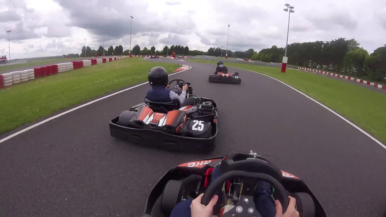 SUPERFAST OUTDOOR GO KART RACING