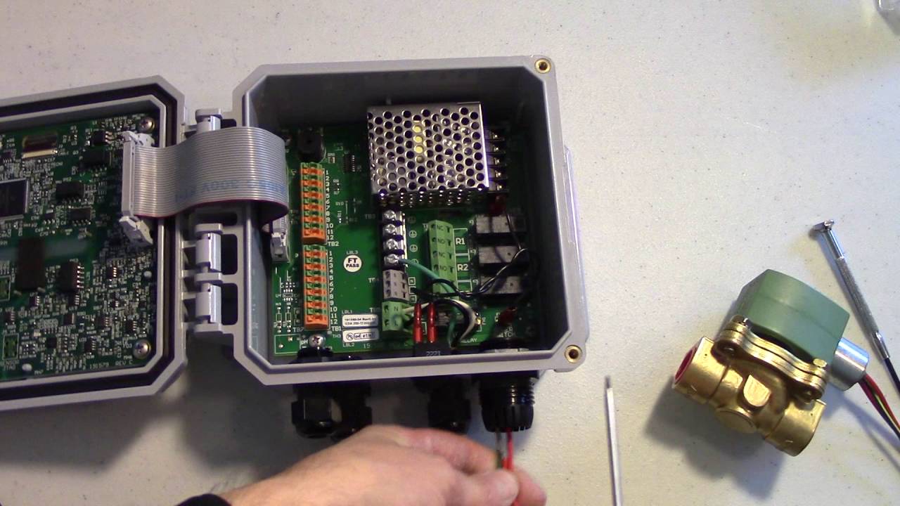 W100: Wiring a solenoid valve