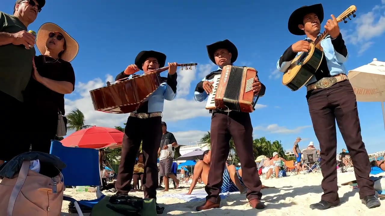 Today is best day  in playa del Carmen  and my dad and my mom today 