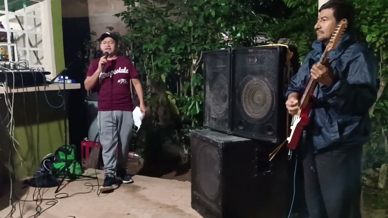 Amanera de los amados de jesus en sayo 