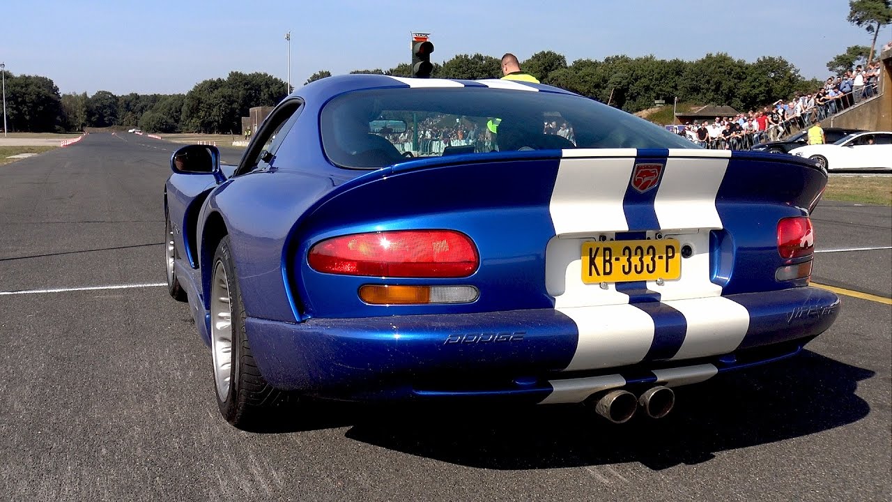 Dodge Viper GTS - DRIFTS & DRAG RACE!