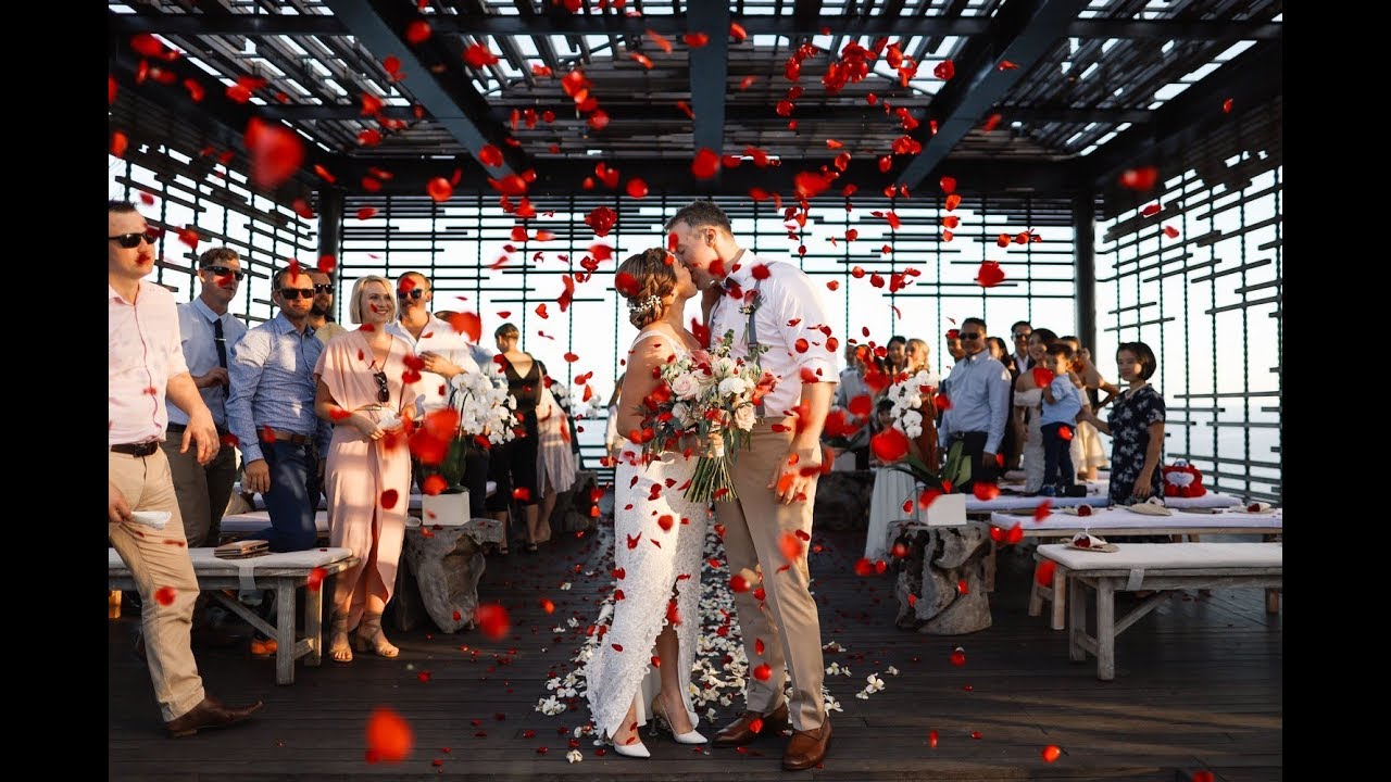Deanna & Jarred&rsquo;s Luxury Wedding at Alila Villas Uluwatu | Bali Destination Wedding