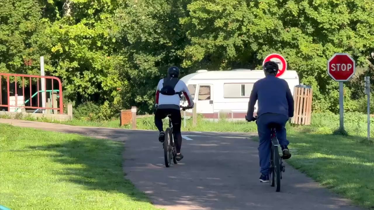 Balade à vélo sur le canal latéral à la Loire : beauté sauvage, écluses, haltes nature