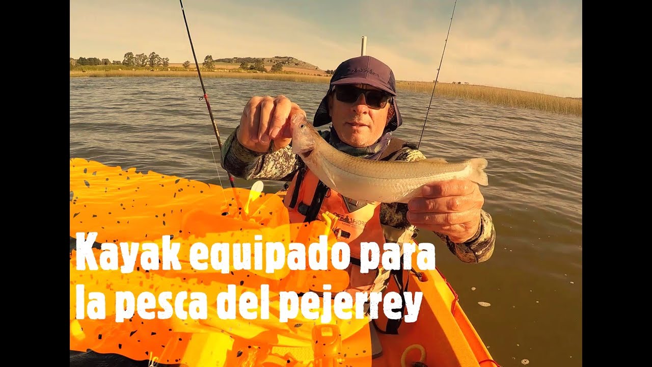 Equipamiento en kayak Escualo para la pesca del pejerrey