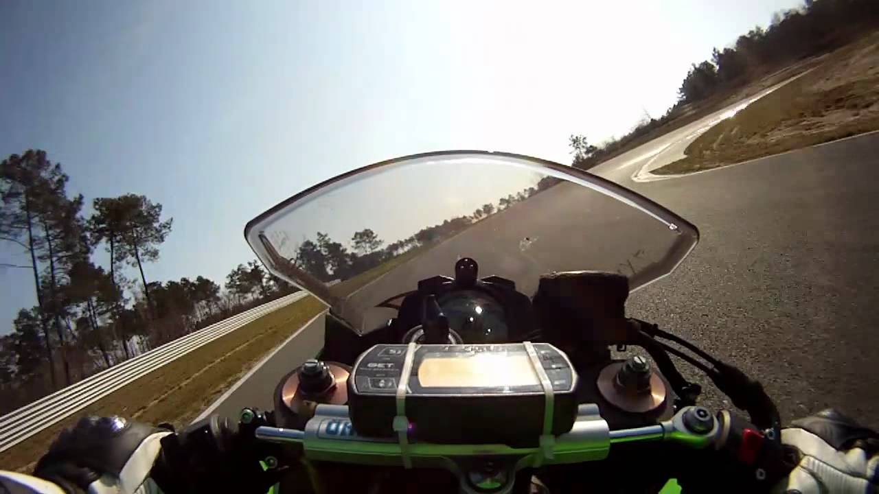 ZX10R 2008 sur le circuit de Haute Saintonge le 26 mars 2012 avec MCHS.