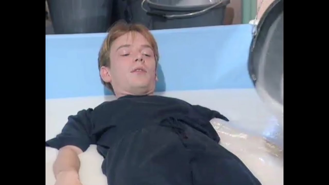 Noel's House Party Season 3 (1994) - Adam Woodyatt Gotcha Gunge