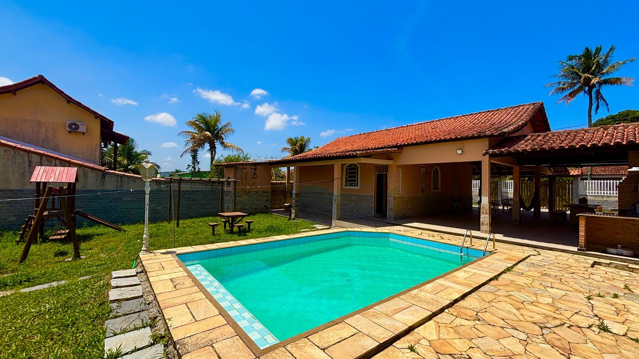 2 CASAS À VENDA EM IGUABINHA COM PISCINA CHURRASQUEIRA PARQUINHO À 300 METROS DA AMARAL PEIXOTO! 