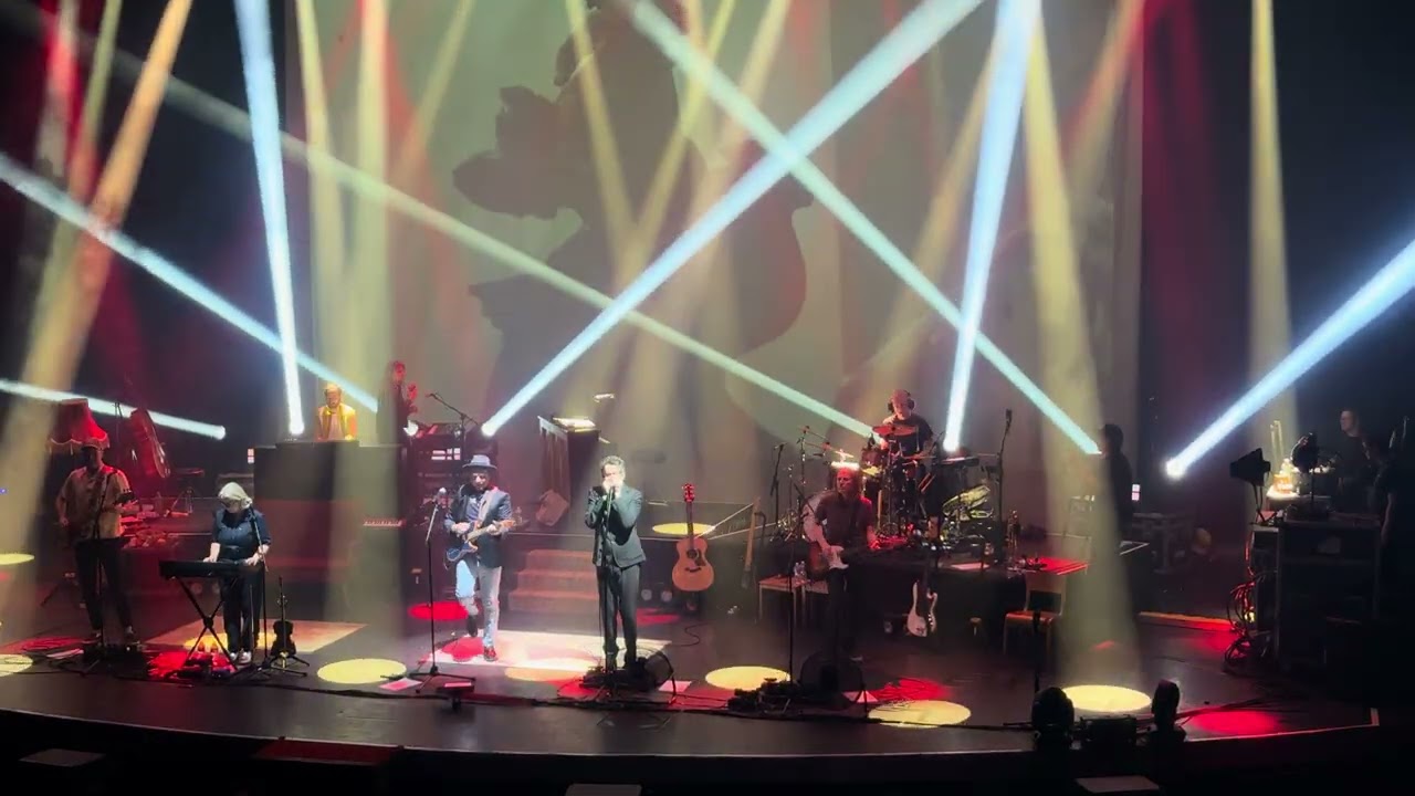 Belle & Sebastian live in le Grand Rex Paris - February 28 2026 - 30th Anniversary Tour - Feeling Si