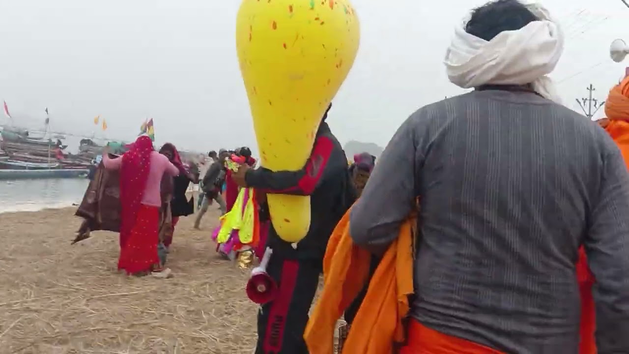  आपको संगम घुमाते हैं जय प्रयागराज की जय सनातन धर्म की जय एक बार फिर सेदेखें