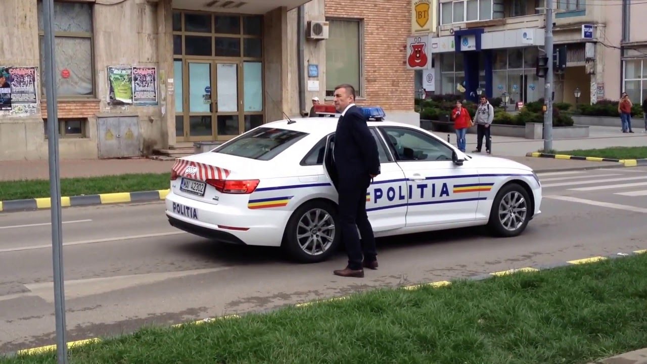 Băsescu, vizită cu coloană oficială la Suceava