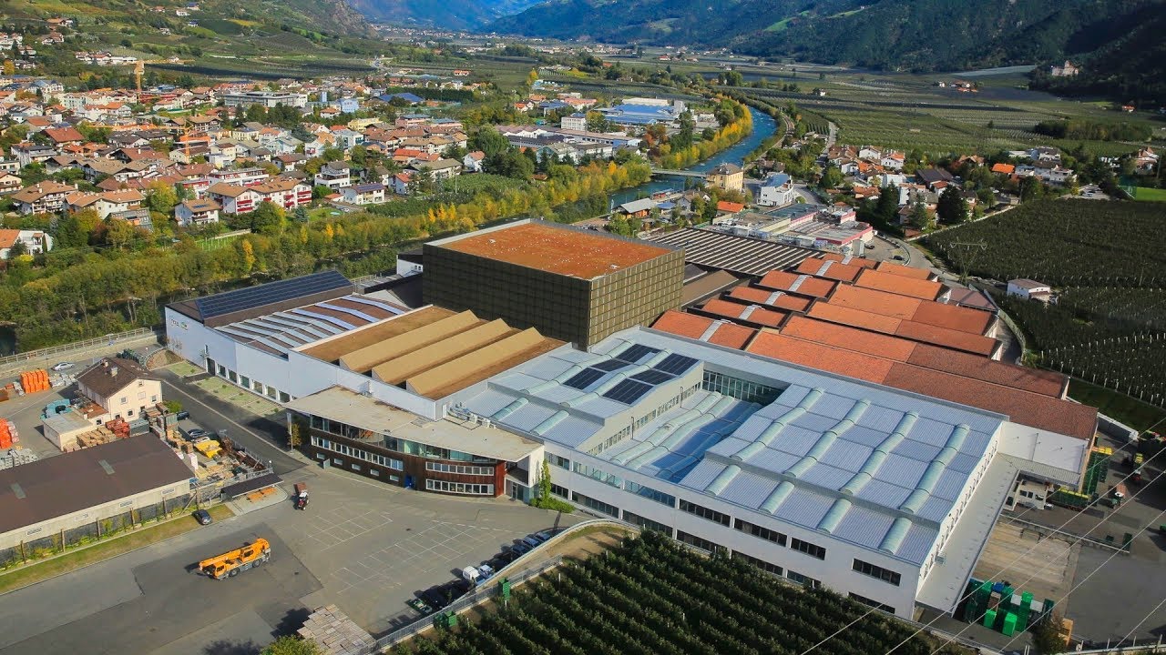 Fm visita lo stabilimento mele della TEXEL   VI.P in Val Venosta