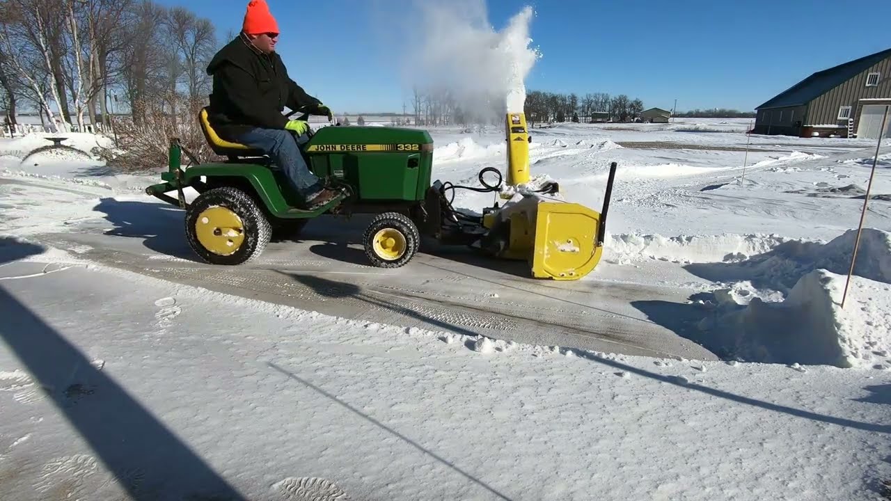 Быстросъемная сцепка и передний ВОМ John Deere 332: Часть 2 — Установка воздуходувки