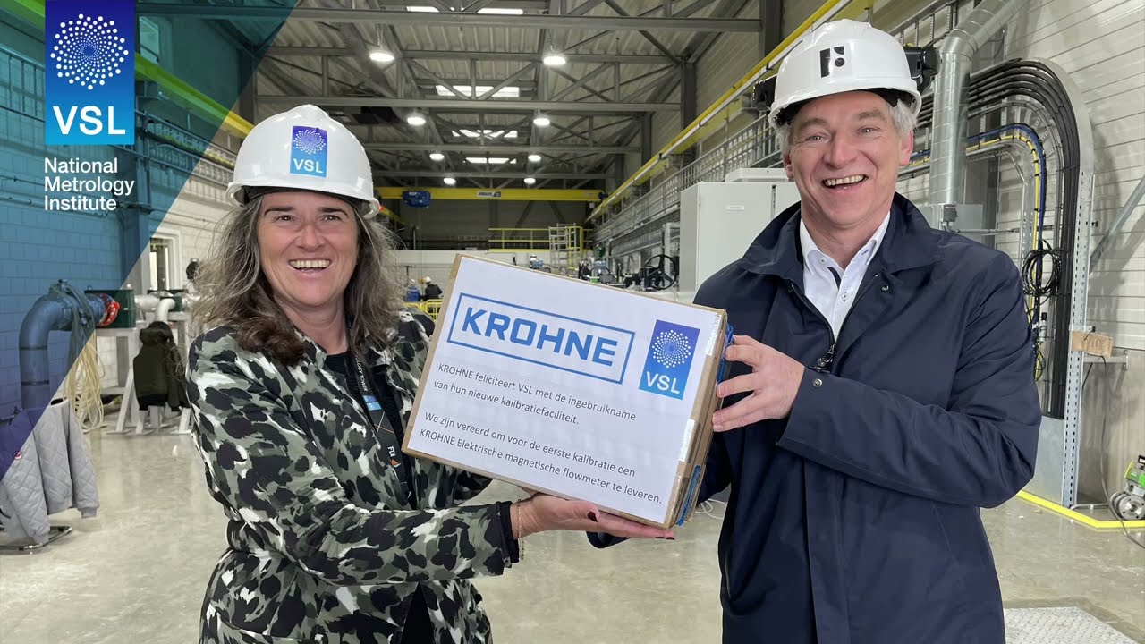 Installation of the first flow meter for the European Center for Flow Measurement