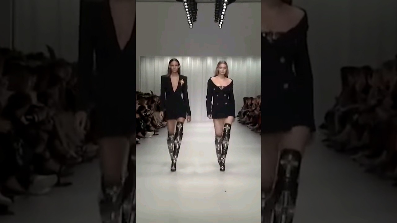 Gigi Hadid & Binx Walton Runway for Versace #gigihadid #gigi #binx #versace #runway