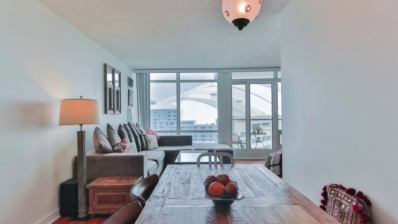 #1807   373 Front Street West
