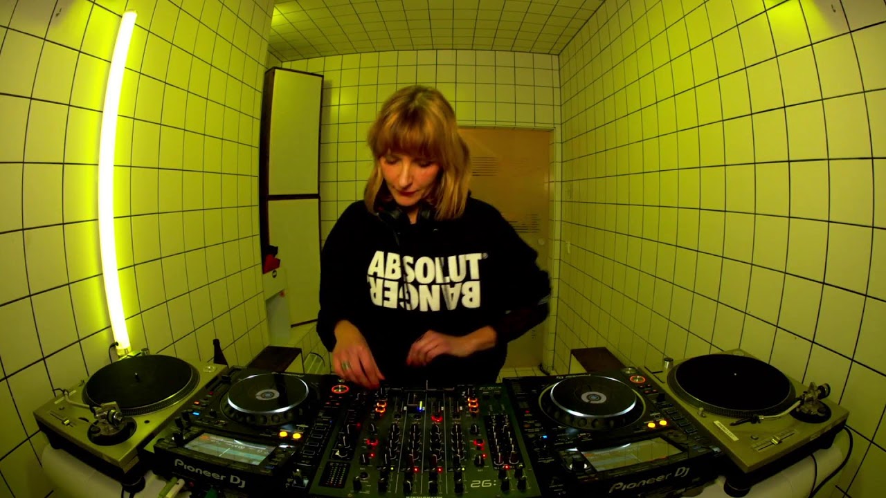 Discos Atónicos Invites - Alienata | HÖR - Dec 14 / 2022