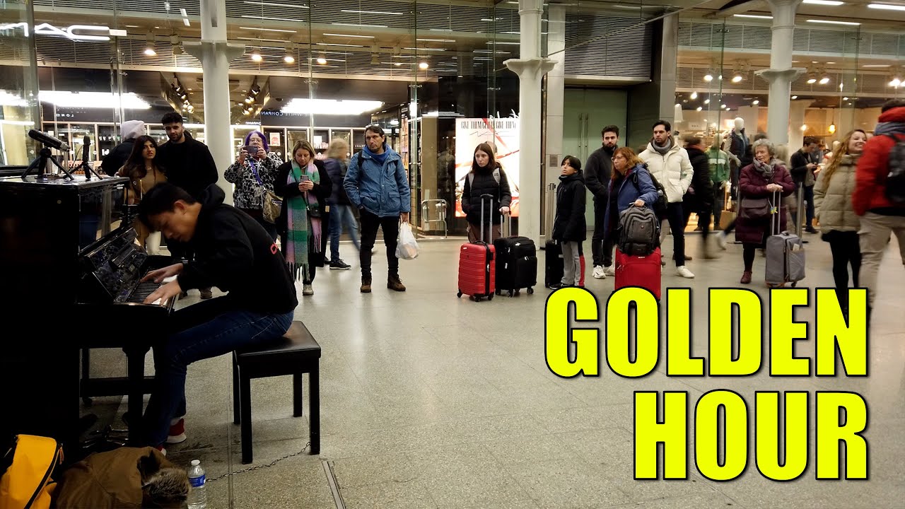They Kiss When I Play JVKE Golden Hour at Train Station | Cole Lam
