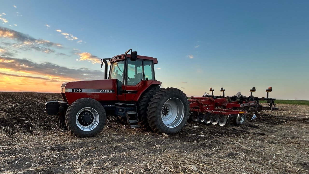 Boxcar Magnum POWER! 8920 Pulling a 527B Disc Ripper Doing Fall Tillage Episode 1!