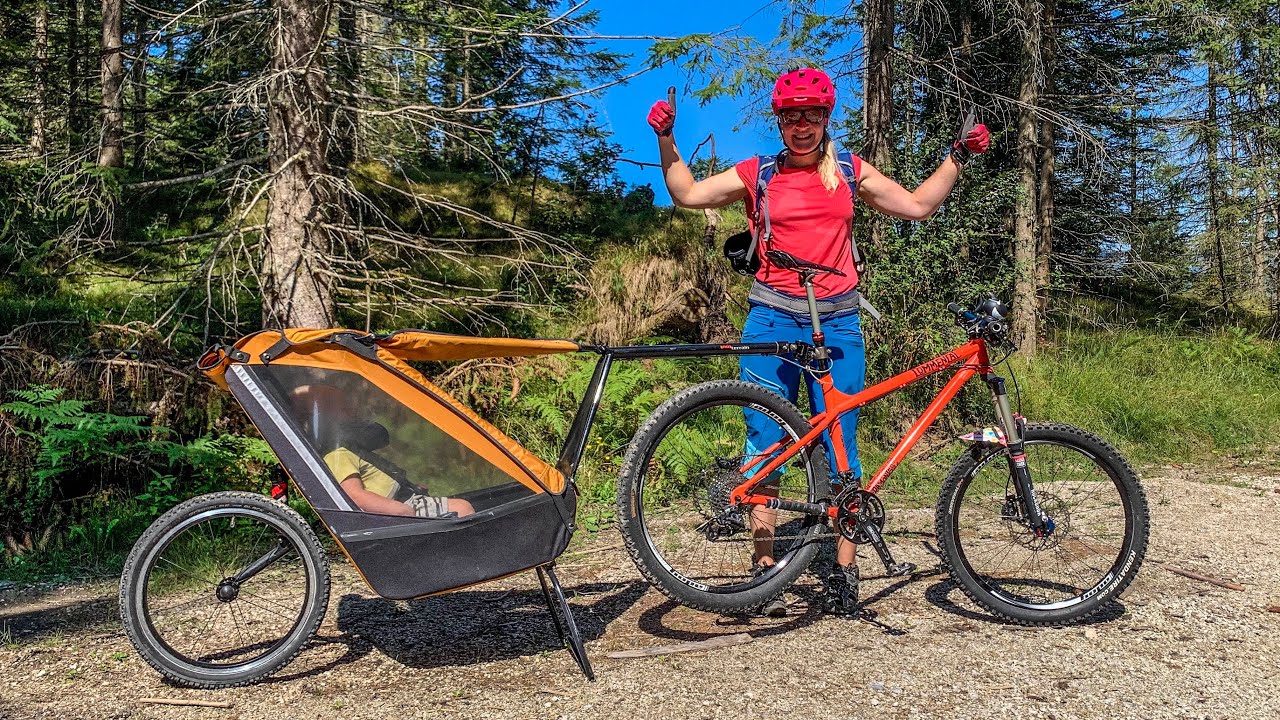 Tout Terrain: Singletrailer Kinderanhänger - Mountainbike-Touren mit Familie / Baby / Kleinkind
