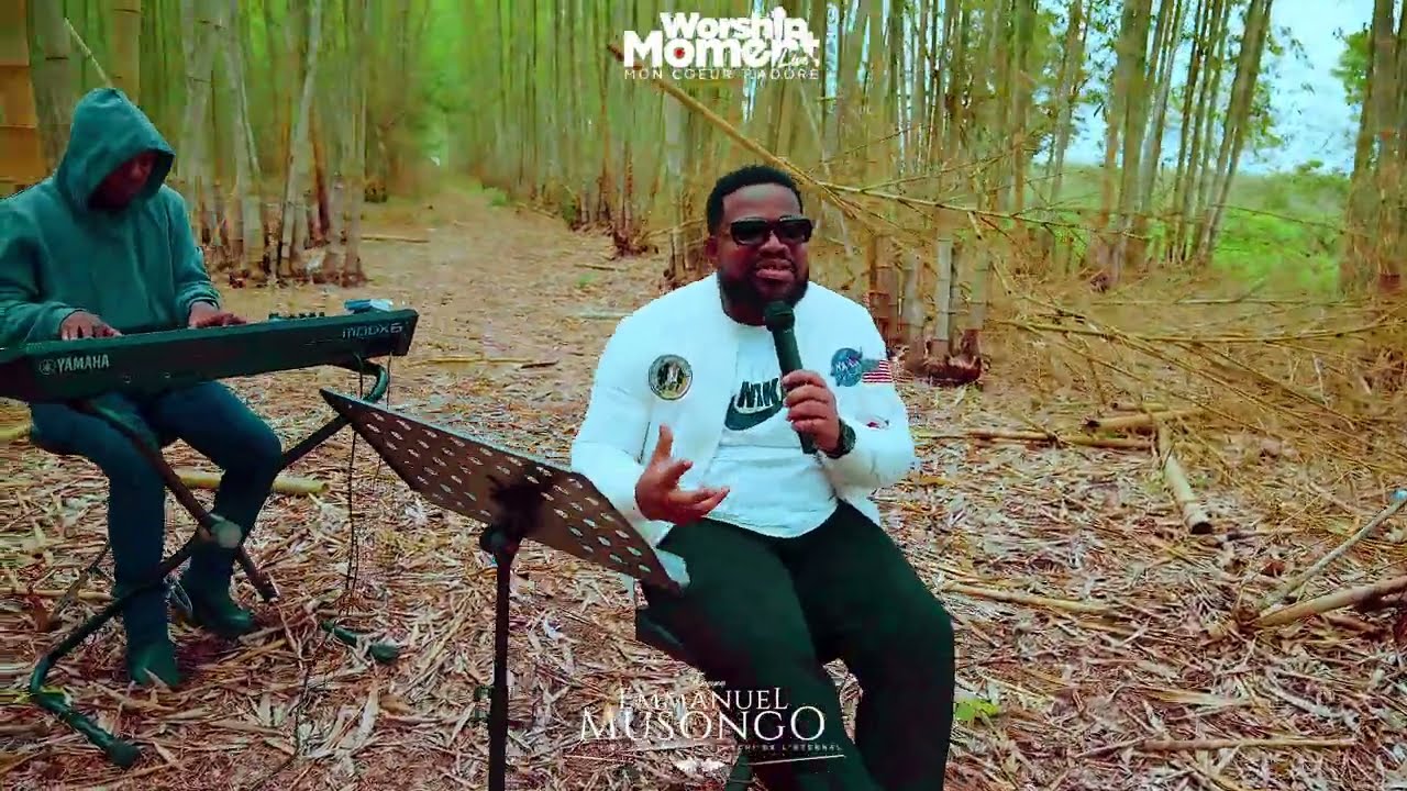 Fr Emmanuel Musongo dans medley ayebi ngai + tu es au contrôle live recording adoration spontaneous 