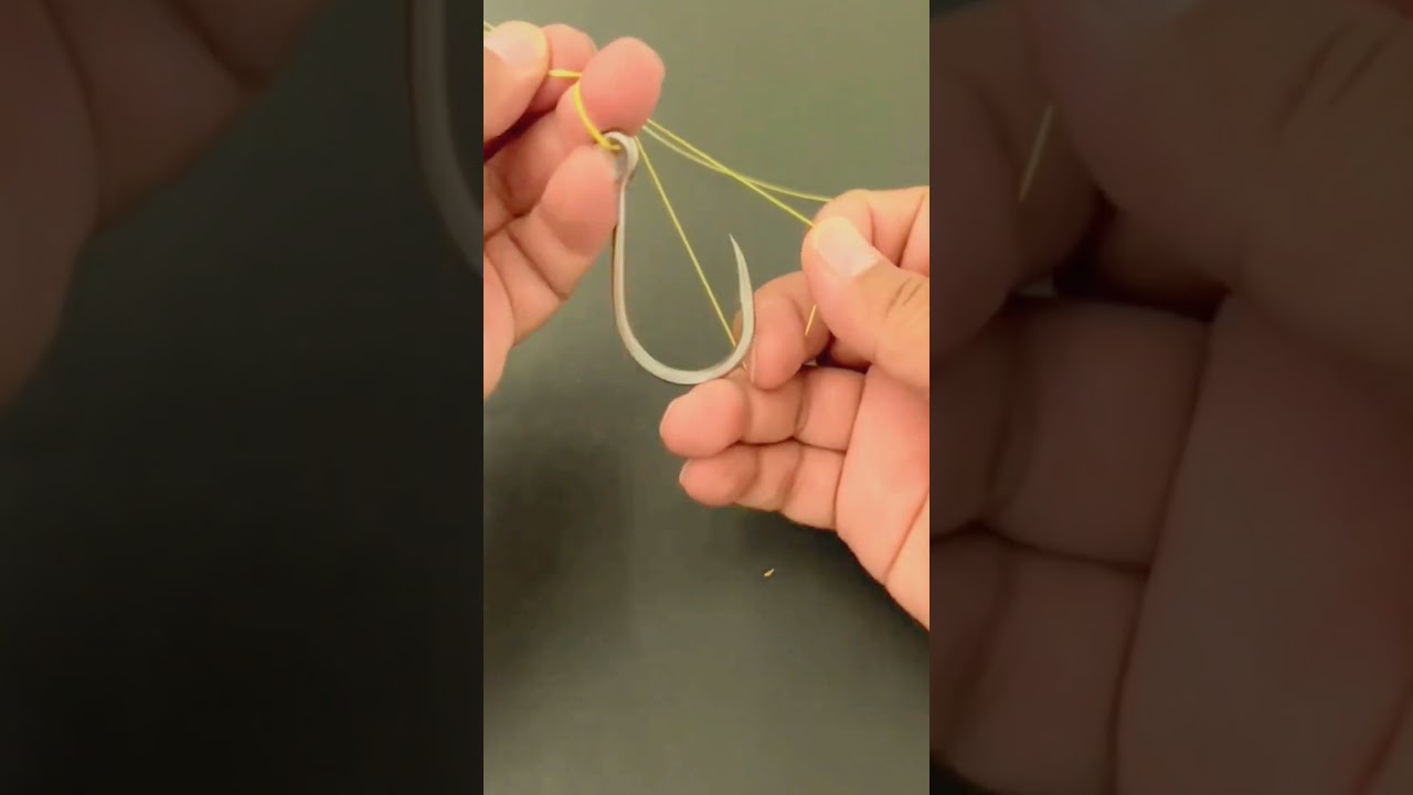 How to tie a strong hook #fishingtackle #fishingman #fishingline #simplemethod #fishingknot