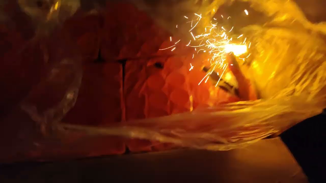 KRACHERBLITZ 130SH 25MM ZENA VUURWERK