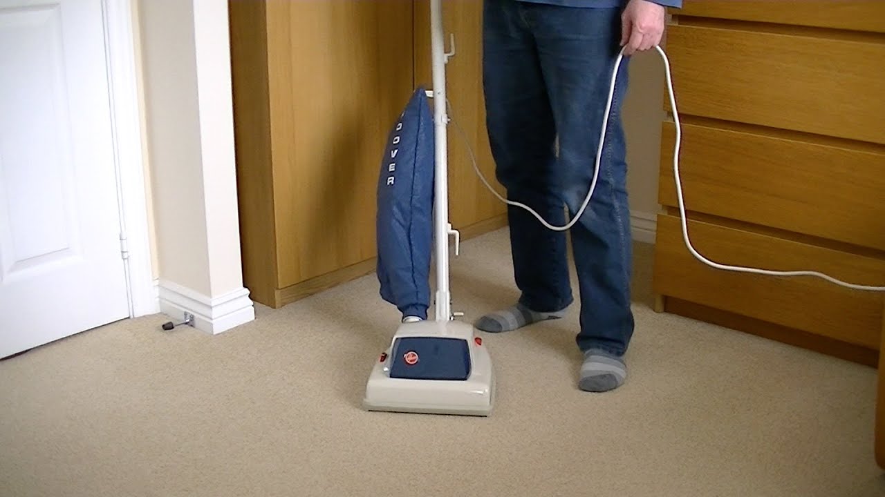 Vintage Hoover Junior 1346A Vacuum Cleaner Turned On For The First Time