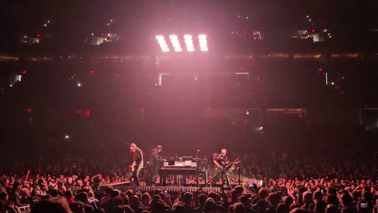 Nine Inch Nails - Piggy (Nothing Can Stop Me Now) Live - Capital One Arena - Washington DC 2/11/2026