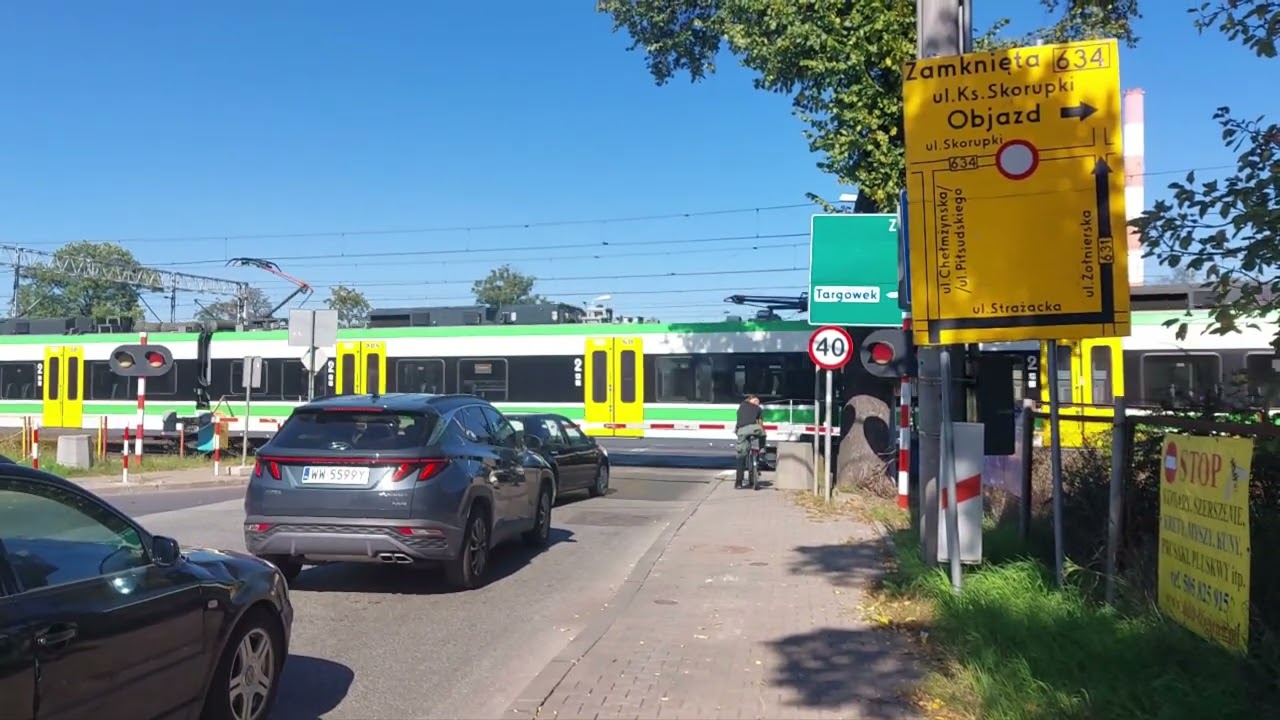 Przejazd kolejowy Warszawa ul. Chełmżyńska \ Railroad Crossing