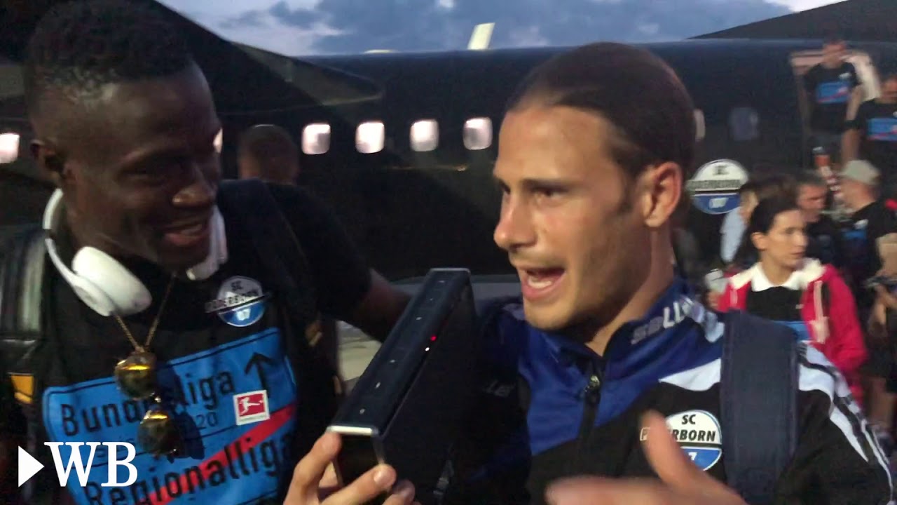 Großer Empfang am Flughafen für den SC Paderborn
