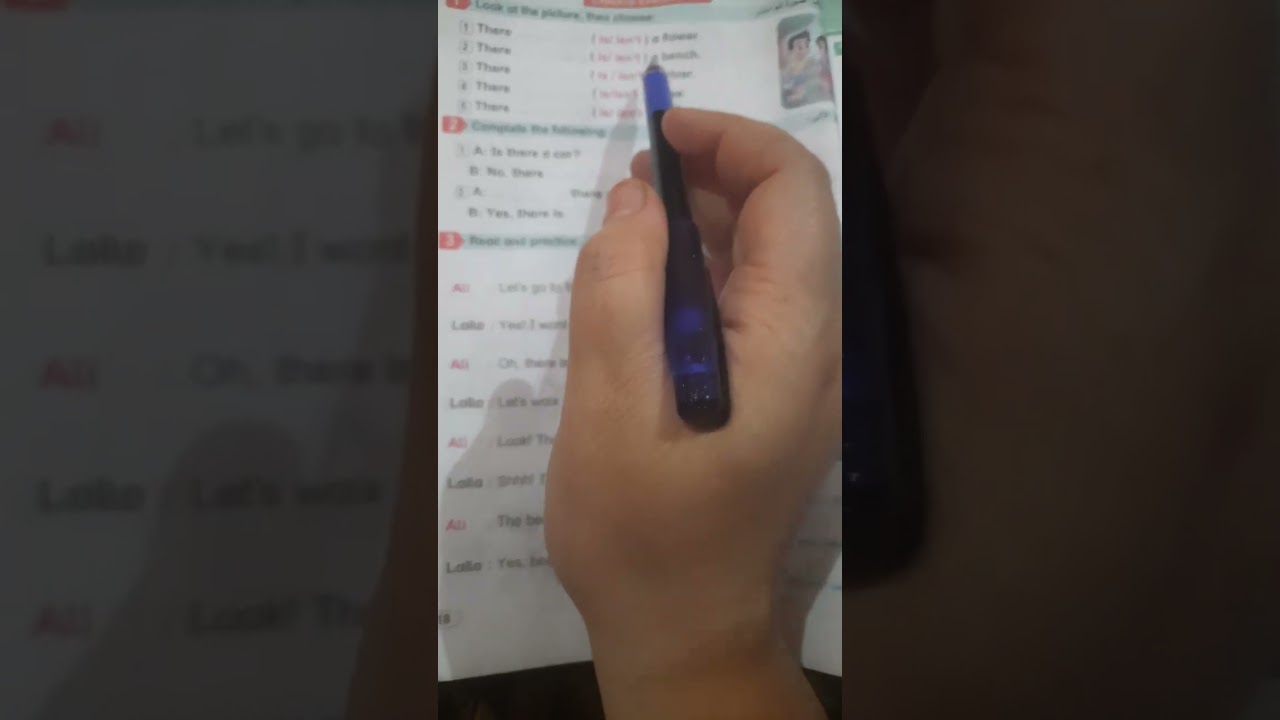 Lesson 3 Awalk in the parkالصف الثانى الابتدائى