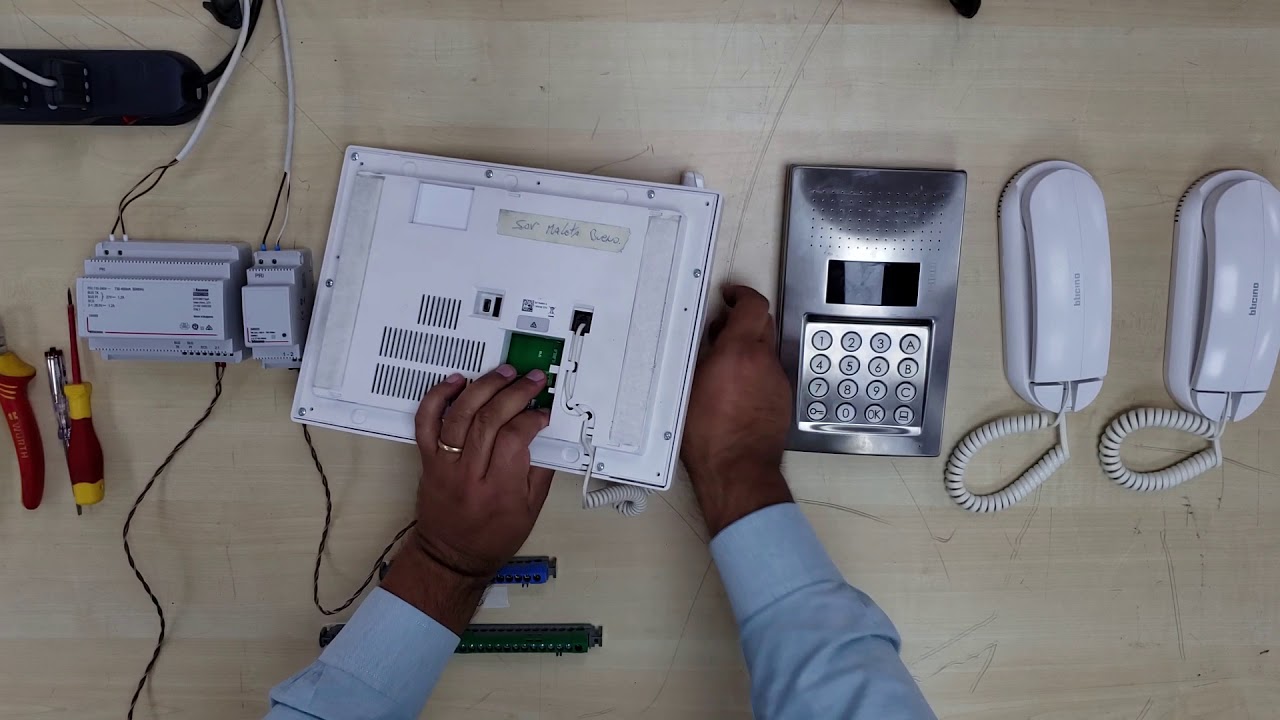 (1/4) Instalando Citofonia 2H Bticino - 346310 343100 - UNA TRONCAL