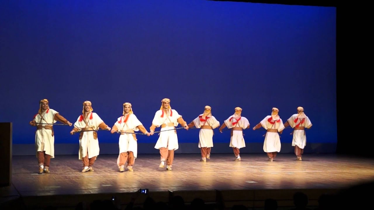 Algerian Traditional Dance 01
