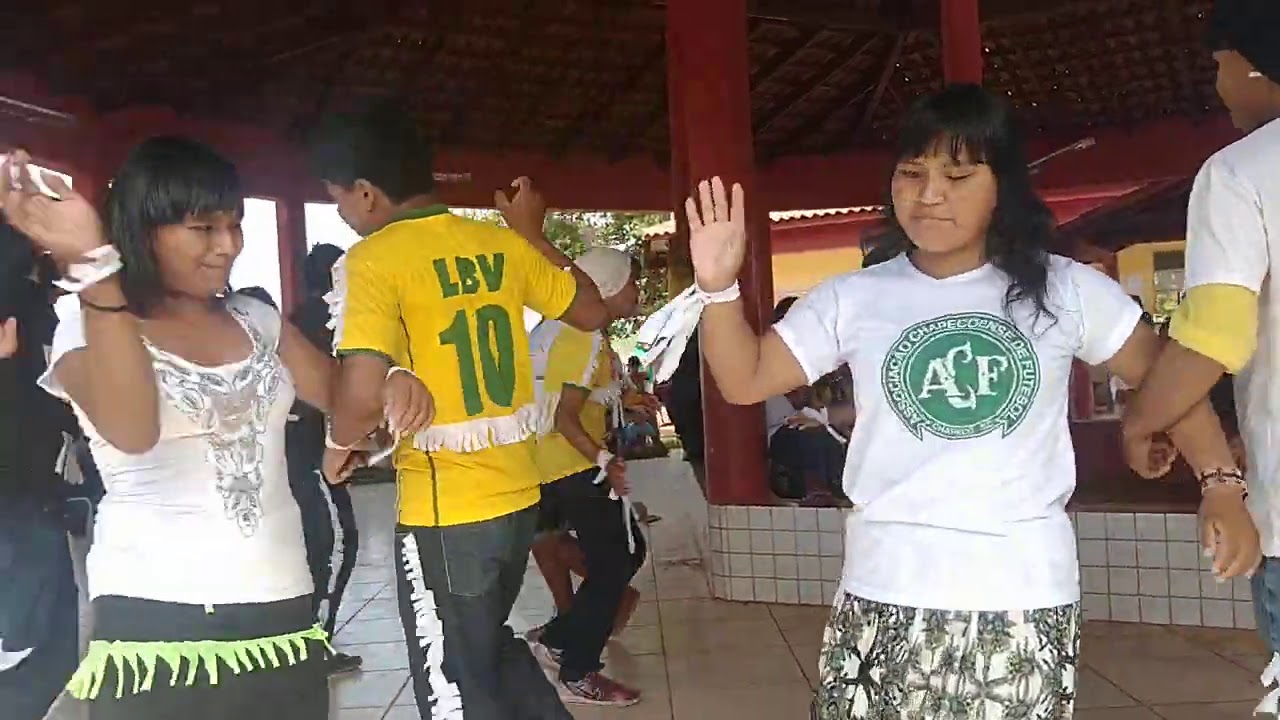 Dançarina da Aldeia Nossa Senhora de Guadalupe 