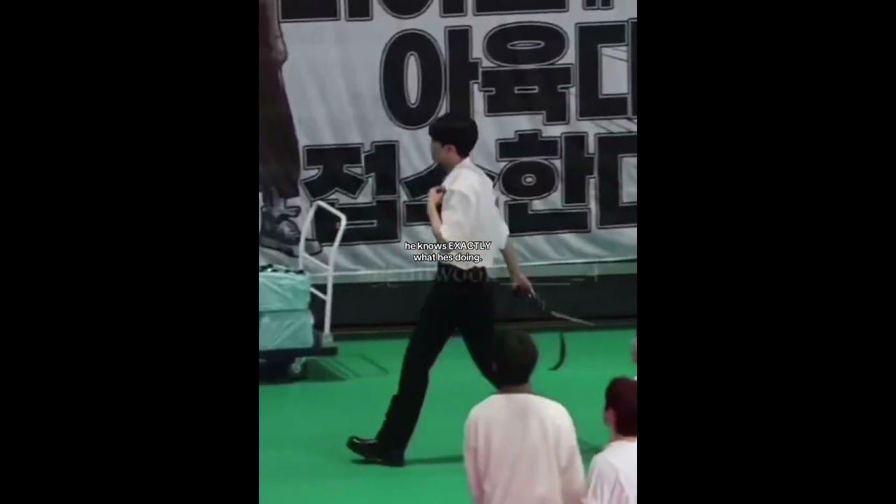 PARK GUNWOOK?!? WE NEED TO TALK. #parkgunwook #gunwook #박건욱 #건욱 #zerobaseone #zb1