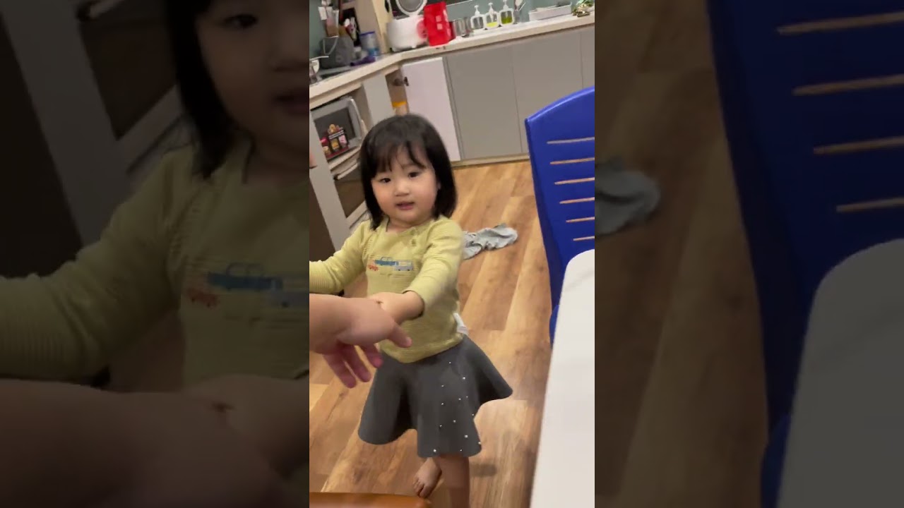 Dứa lên hà nội làm giặc