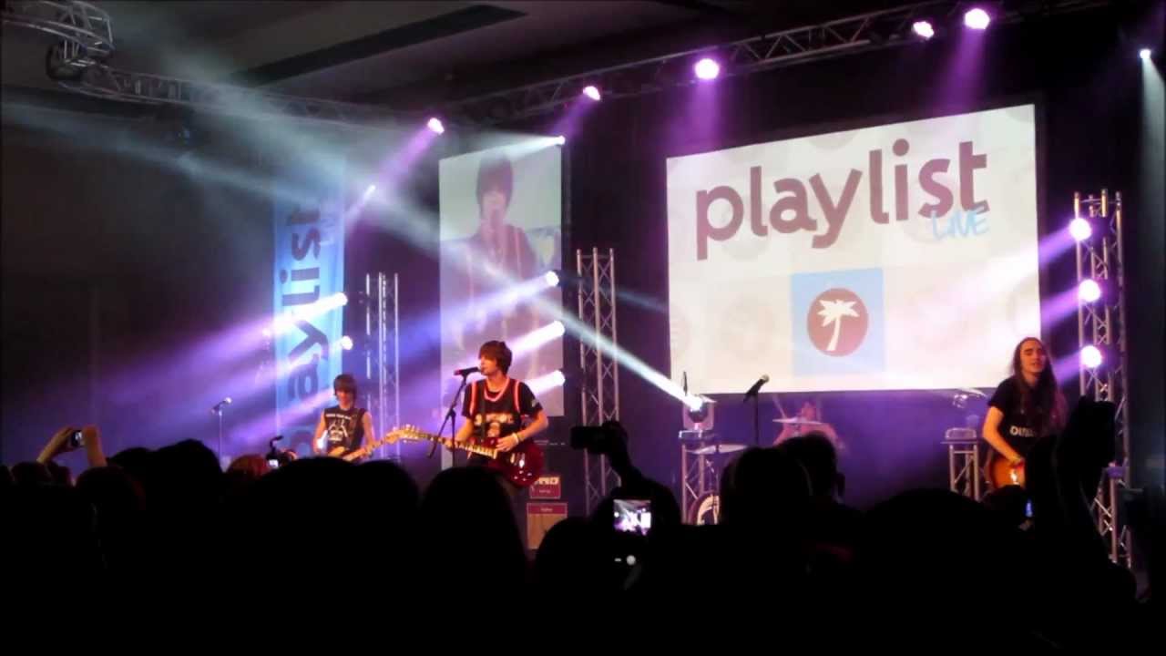 DaveDays performance at Playlist live 2013