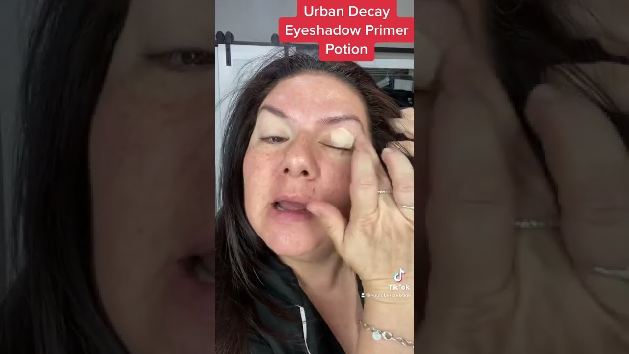 Urban Decay Eyeshadow Primer Potion Hack/ Tip.