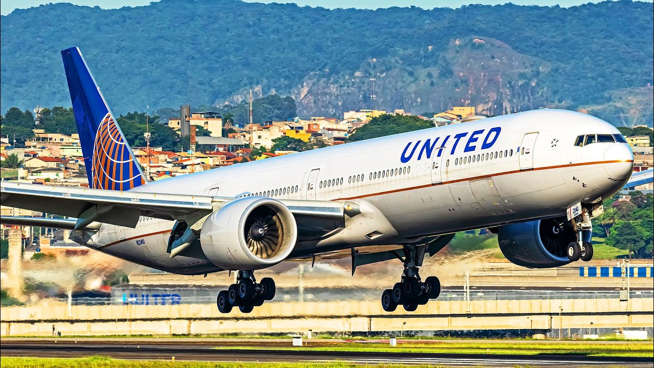 Best Landing UNITED BOEING 777 AT Dubai Airport MFS2020