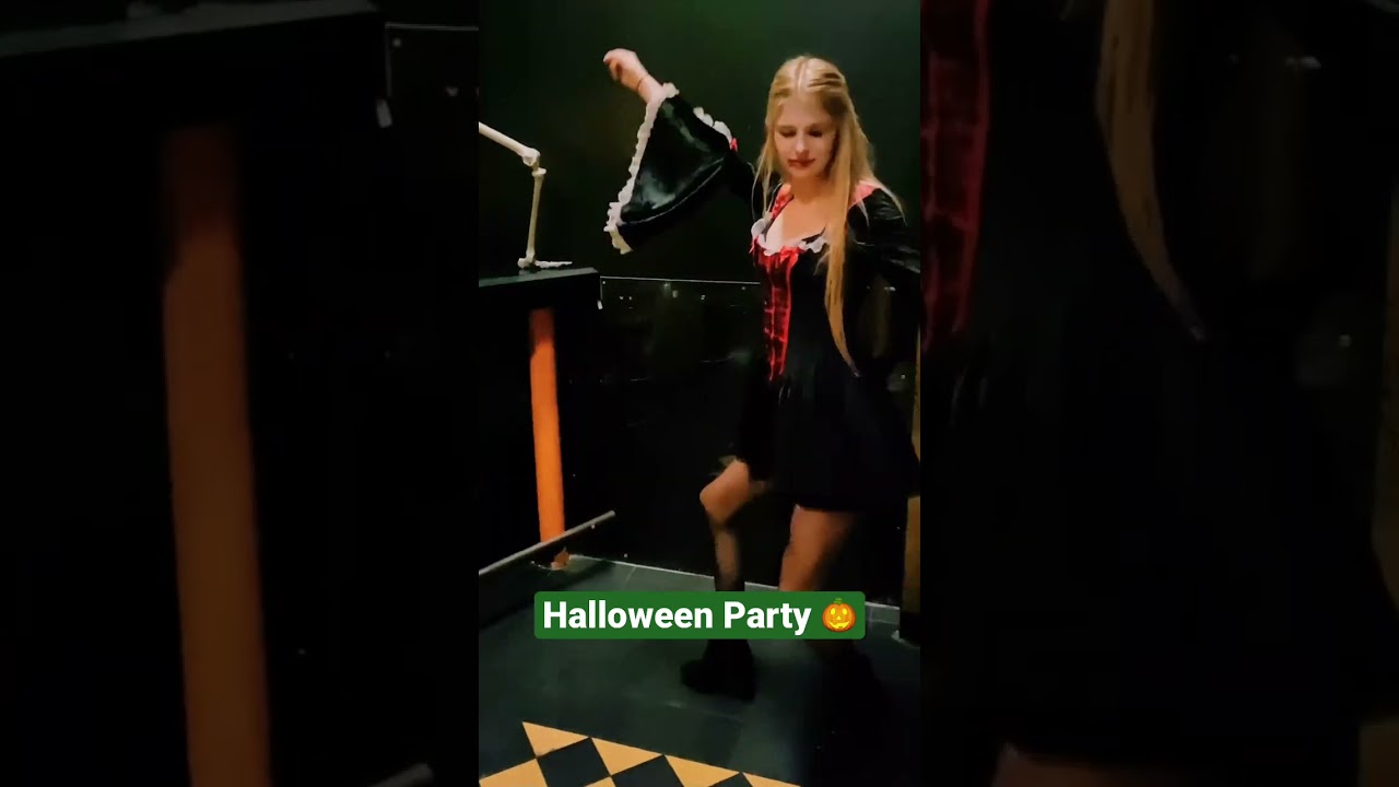 Halloween Party 🎃 | Berlin - Tag & Nacht #shorts #viral