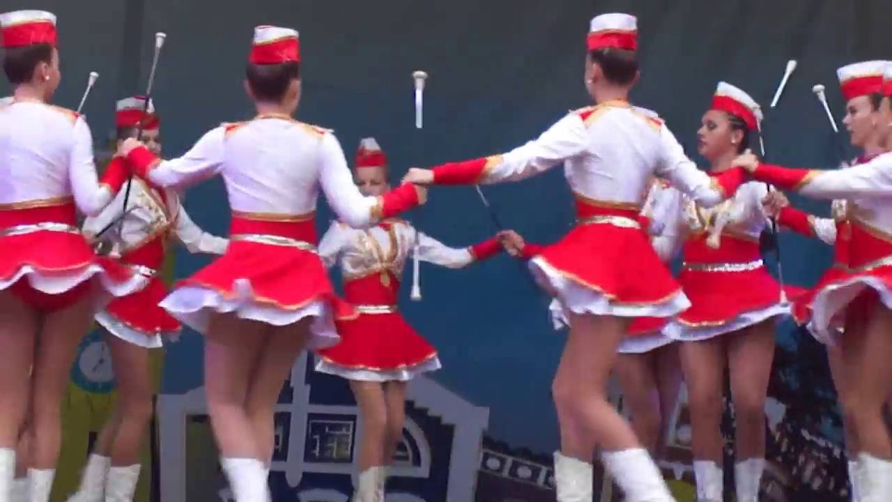 Виступ мажореток у Хмельницькому