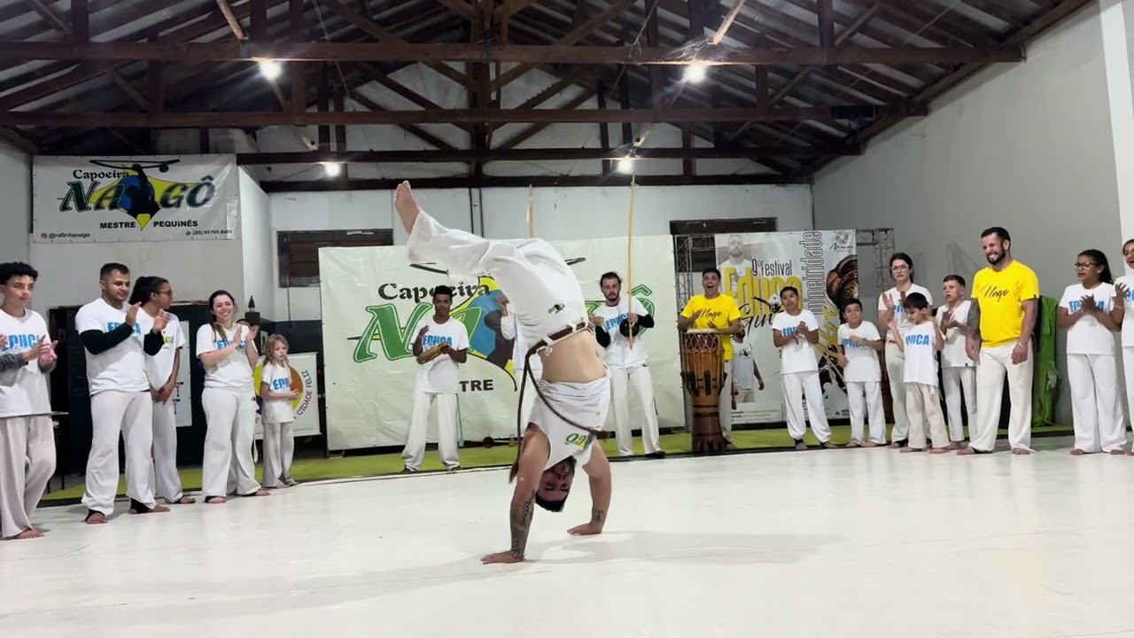 Solo e Acrobacias Festival Educa Ginga / Capoeira Nagô Mestre Pequinês