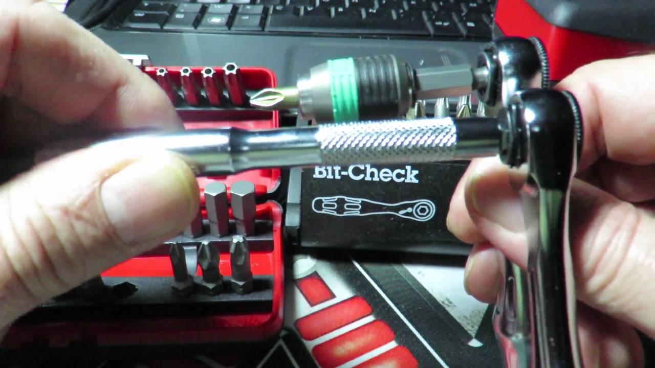 FACOM vs WERA : [R.PEJ31] vs [Bit-Check 30 Zyklop Mini 1]