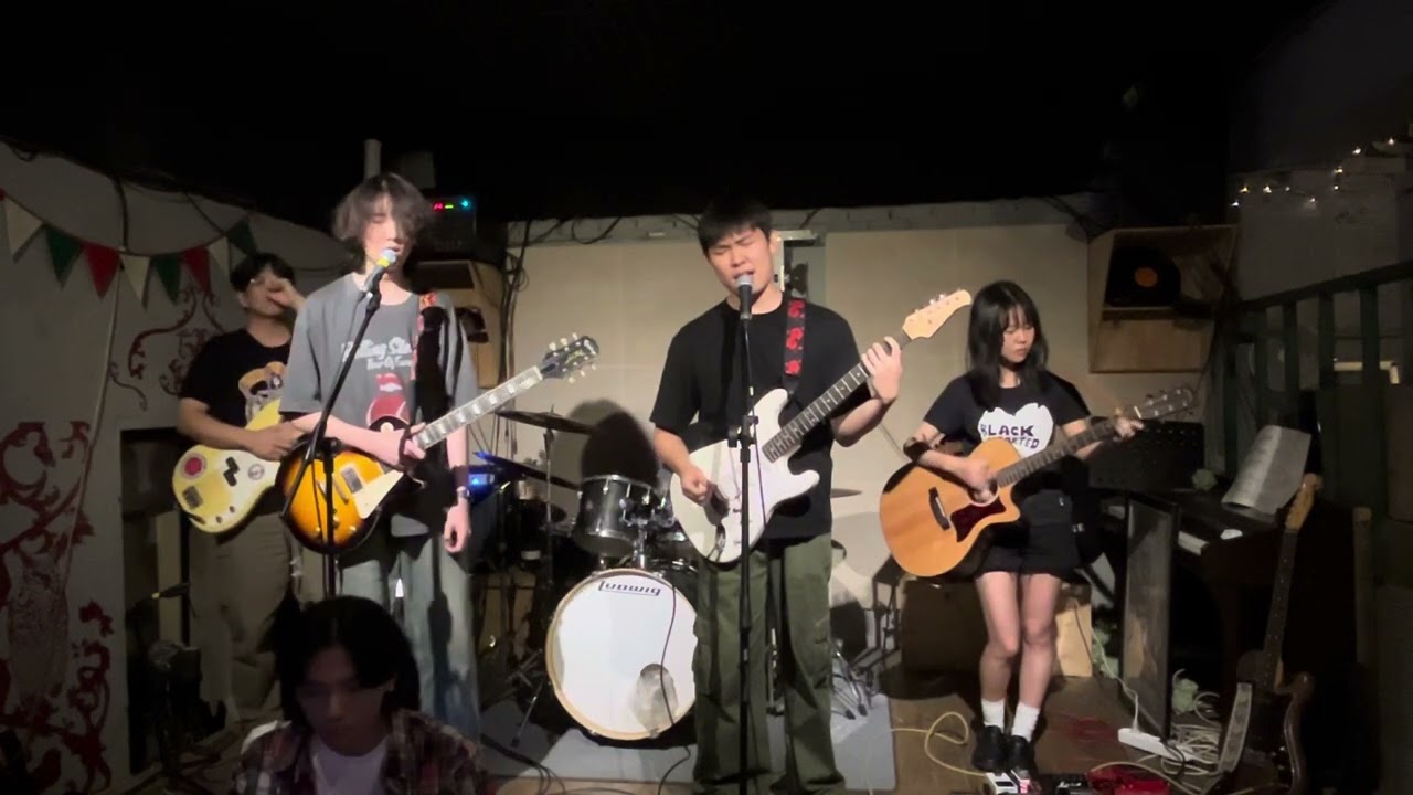 250622 Paranoid Android - Radiohead (Covered by Paranoid Androids) @ Howl at The Moon
