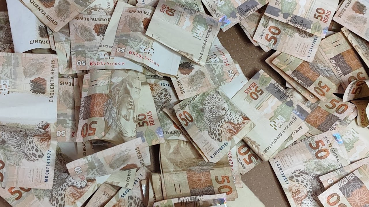 ABRIR O COFRE SÓ NOTAS DE 50 REAIS DEPOIS DE 7 MESES JUNTANDO DESMAIEI COM O RESULTADO 😱😱