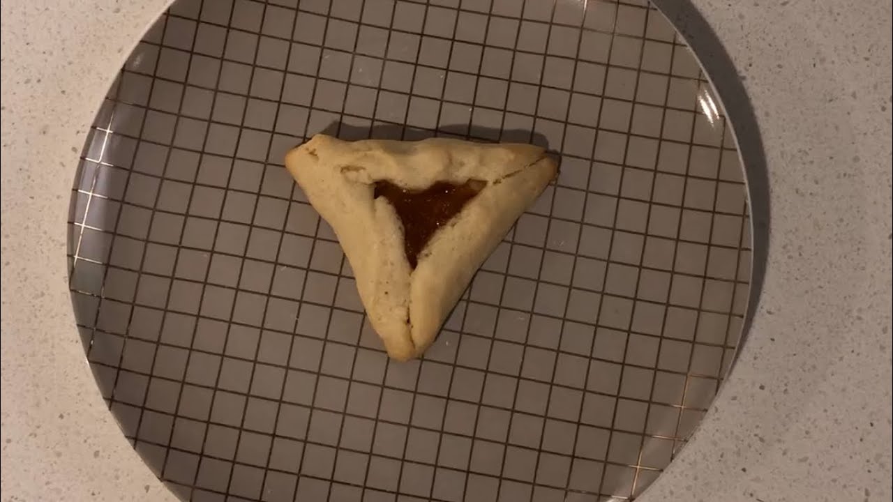 Hamantaschen   (Jewish triangle cookies)