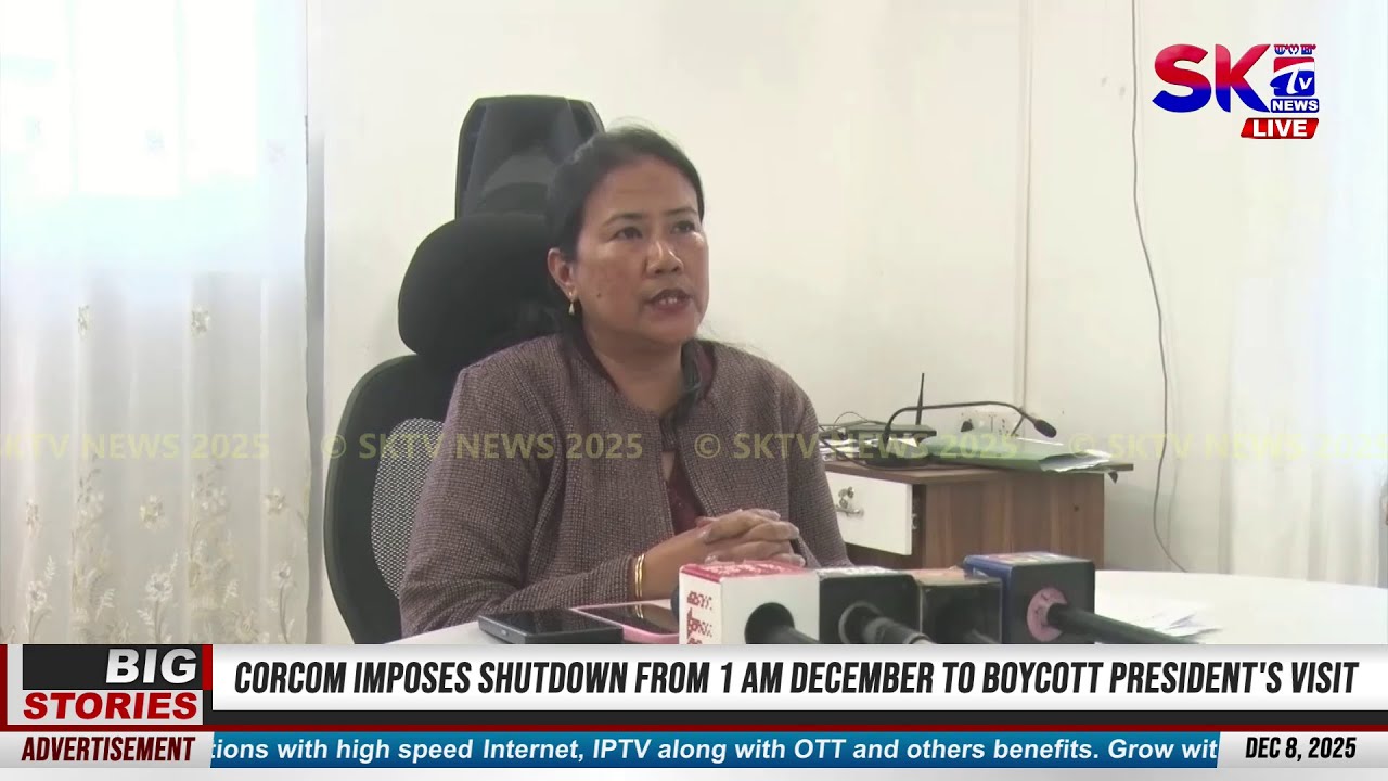 DC IMPHAL EAST HANDS OVER RATION ALLOWANCE FOR SAJIWA RELIEF CAMP IDPs
